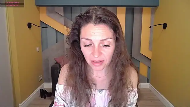 EllaLong online show from February 2, 2025, 3:39 pm