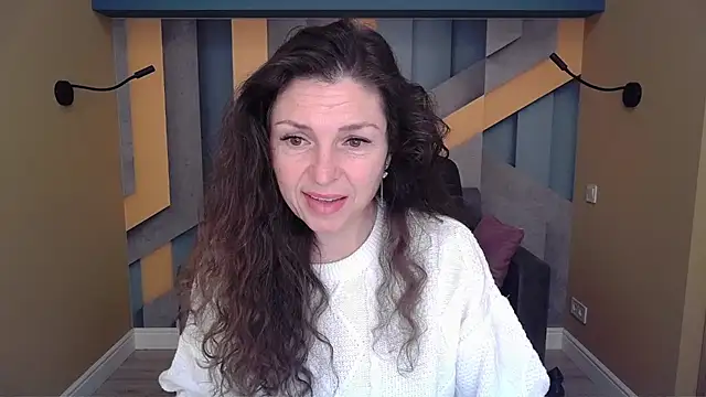 EllaLong online show from November 19, 2025, 12:27 pm