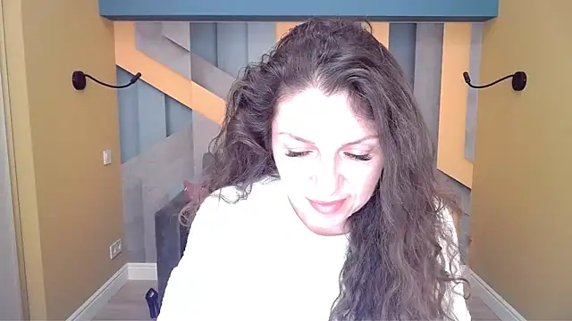 EllaLong online show from February 14, 2026, 12:35 pm