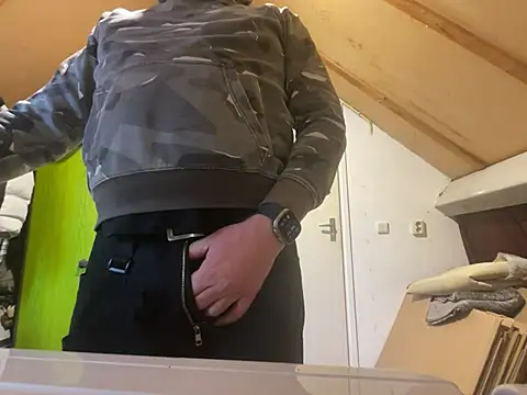 Snapshot of Lovetobenaked4u chatting on January 23, 2025, 3:11 pm Lovetobenaked4u online show from January 23, 2025, 3:11 pm