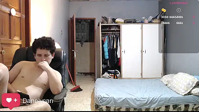 DanelyLopez online show from May 13, 2026, 1:03 am