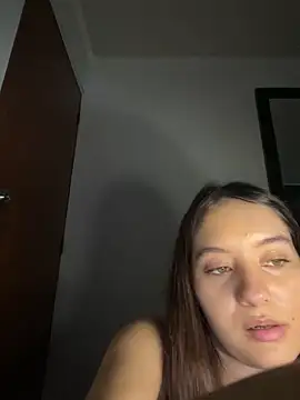 Sarah millerr  online show from April 15, 2026, 7:58 pm