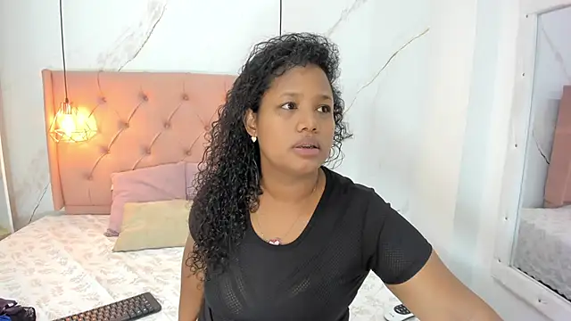 Belle Brunette online show from January 7, 2025, 9:14 pm