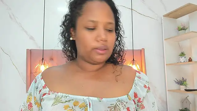 Belle Brunette online show from November 21, 2025, 9:02 pm