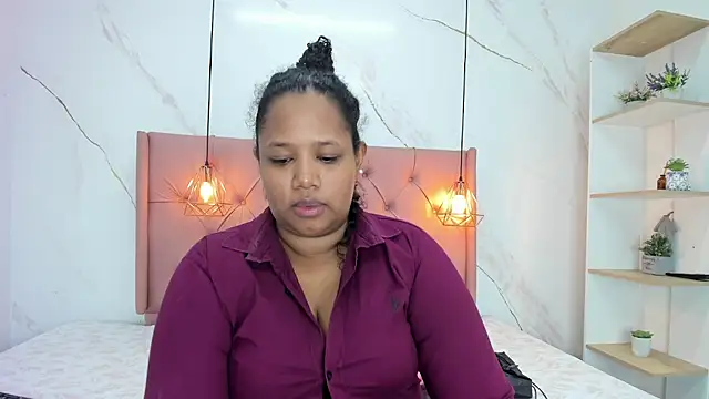 Snapshot of Belle_Brunette chatting on May 23, 2026, 12:20 pm Belle Brunette online show from May 23, 2026, 12:20 pm