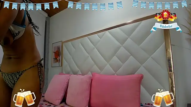 EmiliBonnie online show from September 25, 2025, 12:03 am