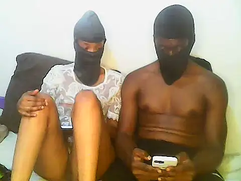 De maskedcouple online show from March 1, 2026, 10:34 pm