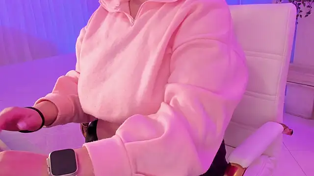 scarlet miller1 online show from November 26, 2025, 12:28 pm