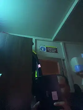 mustican422 online show from December 6, 2024, 10:41 pm