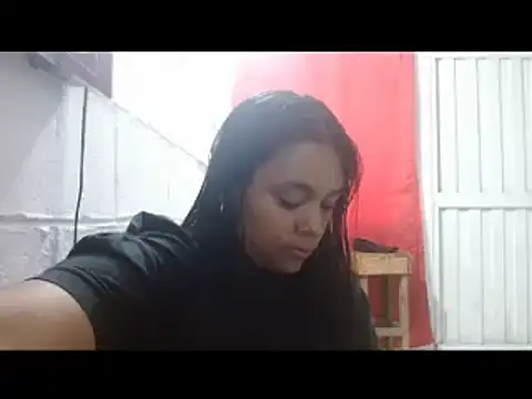 Chiara petterson online show from February 5, 2025, 6:37 pm