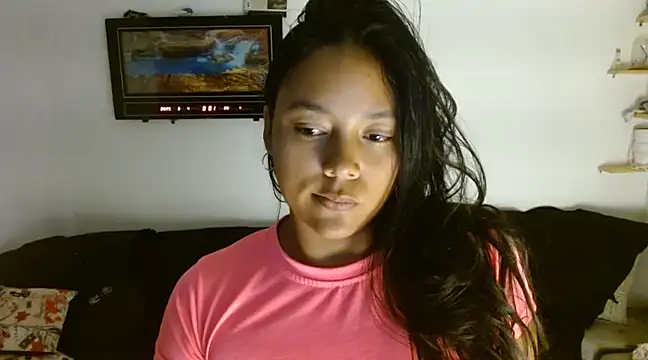 Chiara petterson online show from March 4, 2025, 5:00 am