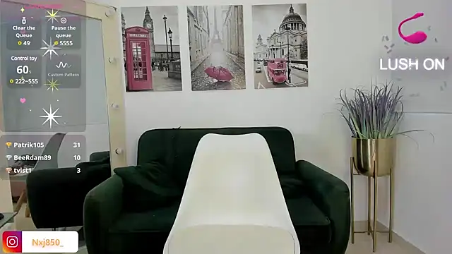 Snapshot of HOTBLACKANDWHITE2 chatting on December 11, 2024, 10:06 pm HOTBLACKANDWHITE2 online show from December 11, 2024, 10:06 pm