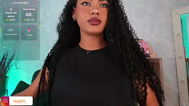 HOTBLACKANDWHITE2 online show from March 20, 2026, 2:49 am