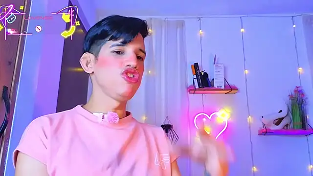 Ariel Femboy  online show from February 18, 2026, 5:14 am