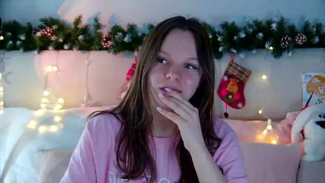 Snapshot of ElisabethDavis chatting on January 12, 2025, 12:18 am ElisabethDavis online show from January 12, 2025, 12:18 am