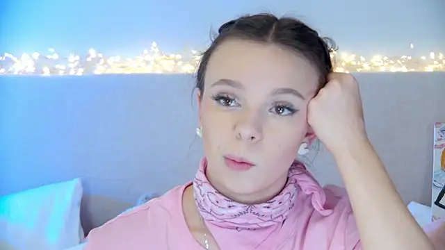 Snapshot of ElisabethDavis chatting on January 18, 2025, 5:15 pm ElisabethDavis online show from January 18, 2025, 5:15 pm