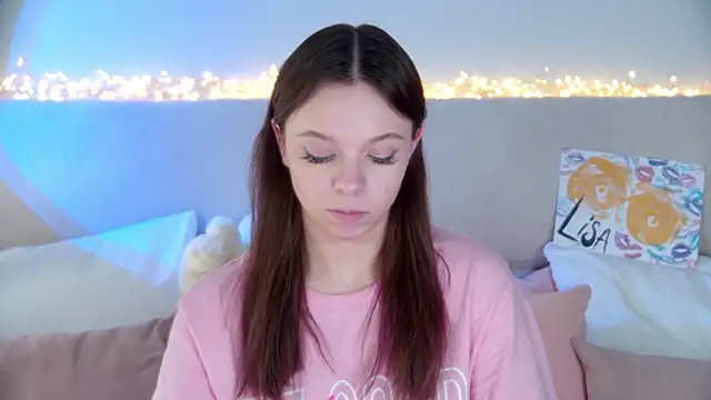 Snapshot of ElisabethDavis chatting on January 18, 2025, 11:55 pm ElisabethDavis online show from January 18, 2025, 11:55 pm