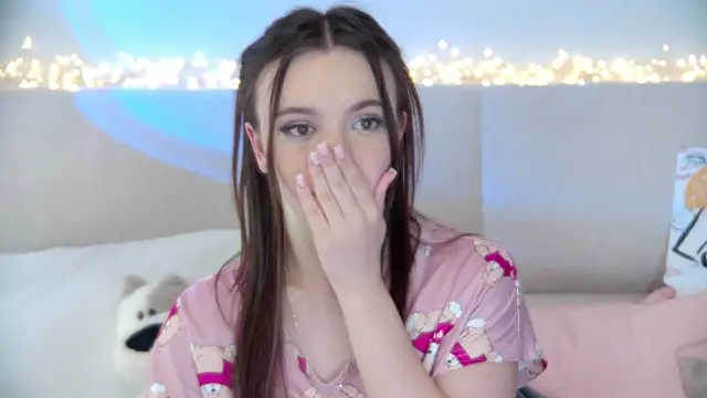 Snapshot of ElisabethDavis chatting on January 21, 2025, 9:15 pm ElisabethDavis online show from January 21, 2025, 9:15 pm