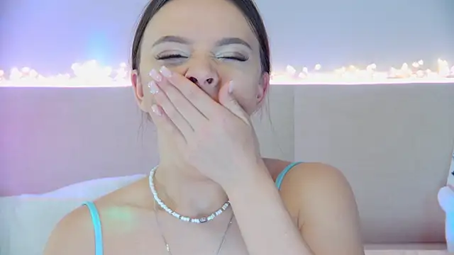 Snapshot of ElisabethDavis chatting on January 29, 2025, 3:15 pm ElisabethDavis online show from January 29, 2025, 3:15 pm