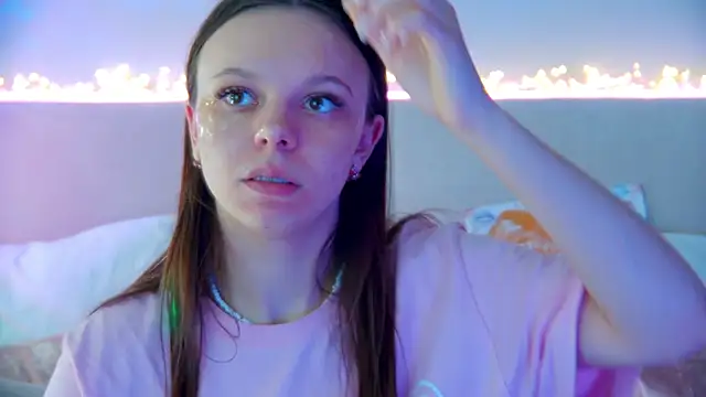 Snapshot of ElisabethDavis chatting on January 31, 2025, 12:28 am ElisabethDavis online show from January 31, 2025, 12:28 am