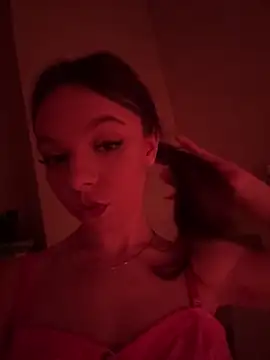 Snapshot of ElisabethDavis chatting on March 20, 2025, 8:29 pm ElisabethDavis online show from March 20, 2025, 8:29 pm