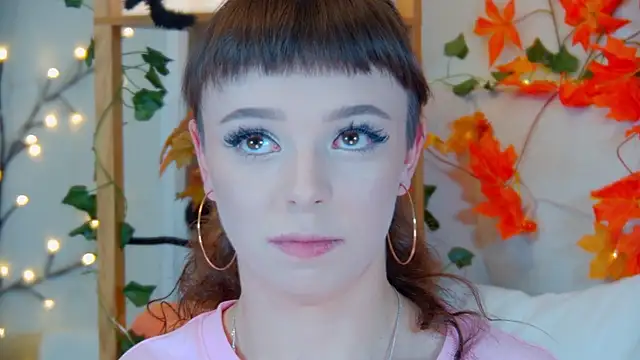 Snapshot of ElisabethDavis chatting on October 11, 2025, 5:00 pm ElisabethDavis online show from October 11, 2025, 5:00 pm