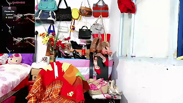 Xiaraa26 online show from May 7, 2026, 11:04 am
