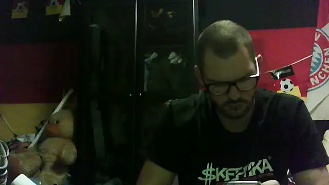 Die-geile-Sau online show from October 1, 2025, 8:37 pm