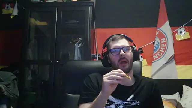 Snapshot of Die-geile-Sau chatting on February 6, 2026, 10:24 pm Die-geile-Sau online show from February 6, 2026, 10:24 pm