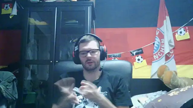 Snapshot of Die-geile-Sau chatting on February 20, 2026, 10:32 pm Die-geile-Sau online show from February 20, 2026, 10:32 pm