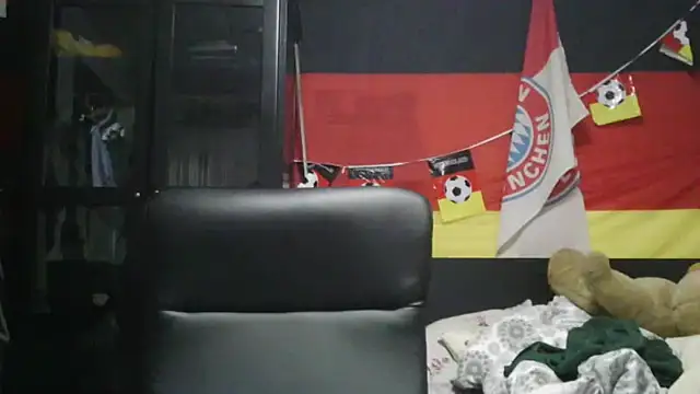 Snapshot of Die-geile-Sau chatting on February 24, 2026, 9:24 pm Die-geile-Sau online show from February 24, 2026, 9:24 pm