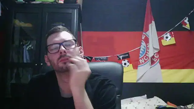 Snapshot of Die-geile-Sau chatting on February 27, 2026, 9:26 pm Die-geile-Sau online show from February 27, 2026, 9:26 pm