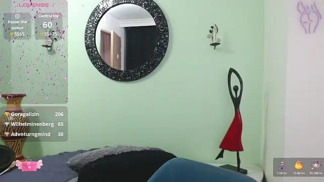 Snapshot of Sofia_Franco_ chatting on December 31, 2024, 1:15 am Sofia Franco online show from December 31, 2024, 1:15 am