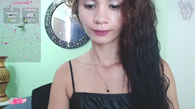 Snapshot of Sofia_Franco_ chatting on January 4, 2025, 8:05 pm Sofia Franco online show from January 4, 2025, 8:05 pm