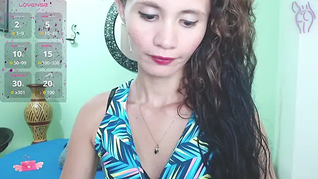 Snapshot of Sofia_Franco_ chatting on January 7, 2025, 7:17 pm Sofia Franco online show from January 7, 2025, 7:17 pm