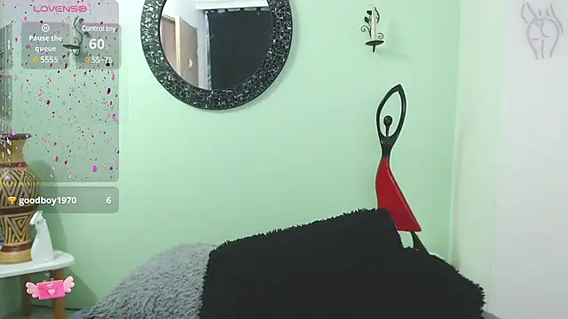 Snapshot of Sofia_Franco_ chatting on February 6, 2025, 10:10 pm Sofia Franco online show from February 6, 2025, 10:10 pm