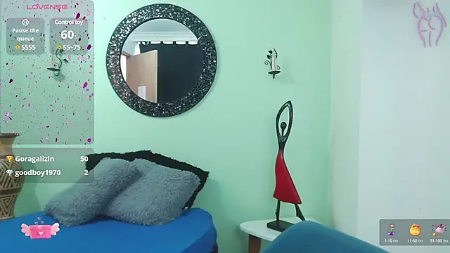 Snapshot of Sofia_Franco_ chatting on March 3, 2025, 10:10 pm Sofia Franco online show from March 3, 2025, 10:10 pm