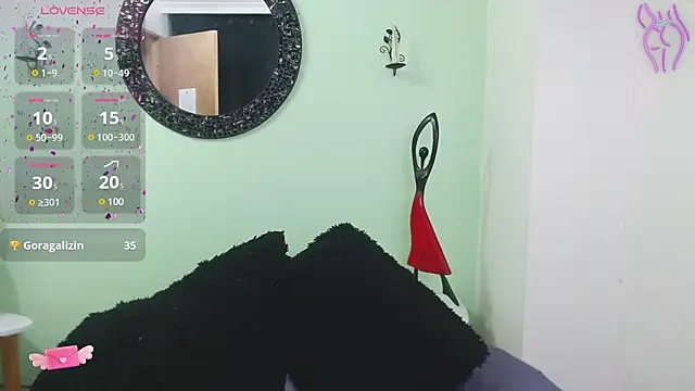 Snapshot of Sofia_Franco_ chatting on March 8, 2025, 12:33 am Sofia Franco online show from March 8, 2025, 12:33 am