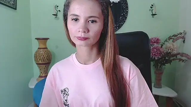 Snapshot of Sofia_Franco_ chatting on September 26, 2025, 6:56 pm Sofia Franco online show from September 26, 2025, 6:56 pm