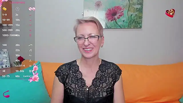 Snapshot of iamyourdream89 chatting on December 19, 2024, 1:29 pm iamyourdream89 online show from December 19, 2024, 1:29 pm