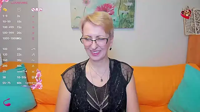 Snapshot of iamyourdream89 chatting on February 3, 2025, 4:52 pm iamyourdream89 online show from February 3, 2025, 4:52 pm