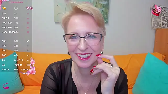 Snapshot of iamyourdream89 chatting on February 12, 2025, 3:16 pm iamyourdream89 online show from February 12, 2025, 3:16 pm