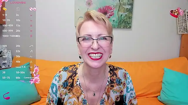 Snapshot of iamyourdream89 chatting on February 18, 2025, 7:52 pm iamyourdream89 online show from February 18, 2025, 7:52 pm