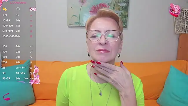 Snapshot of iamyourdream89 chatting on February 21, 2025, 1:55 pm iamyourdream89 online show from February 21, 2025, 1:55 pm