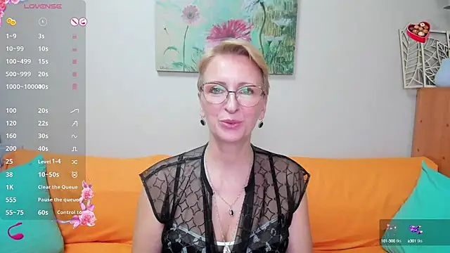 Snapshot of iamyourdream89 chatting on March 14, 2025, 5:13 pm iamyourdream89 online show from March 14, 2025, 5:13 pm