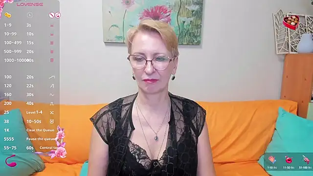 Snapshot of iamyourdream89 chatting on March 18, 2025, 9:32 pm iamyourdream89 online show from March 18, 2025, 9:32 pm