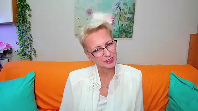 Snapshot of iamyourdream89 chatting on October 8, 2025, 3:31 pm iamyourdream89 online show from October 8, 2025, 3:31 pm