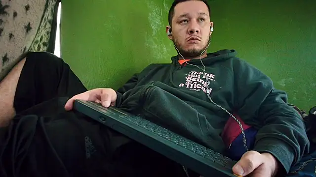 sweet cock28 online show from December 15, 2024, 3:20 pm