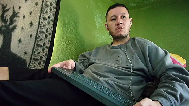 sweet cock28 online show from December 27, 2024, 3:59 pm