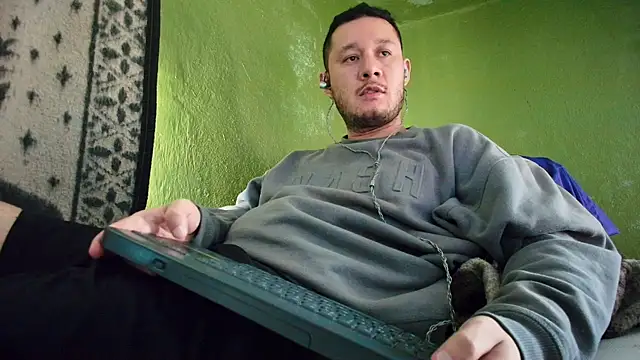 sweet cock28 online show from January 3, 2025, 4:06 pm